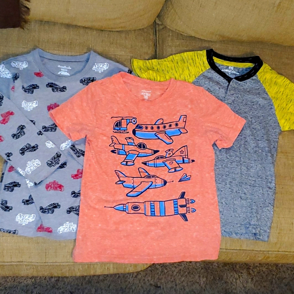 3 Little boys (1)Size 5 and (2) 5T shirts.
